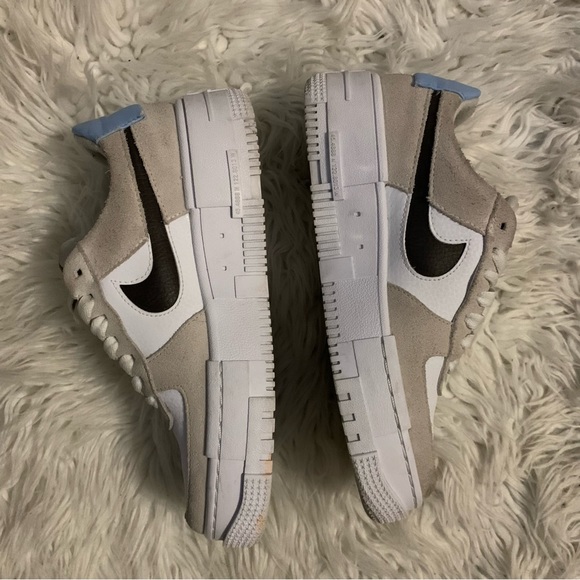 Nike Air Force 1 Pixel ‘Desert Sand’ - Picture 5 of 15